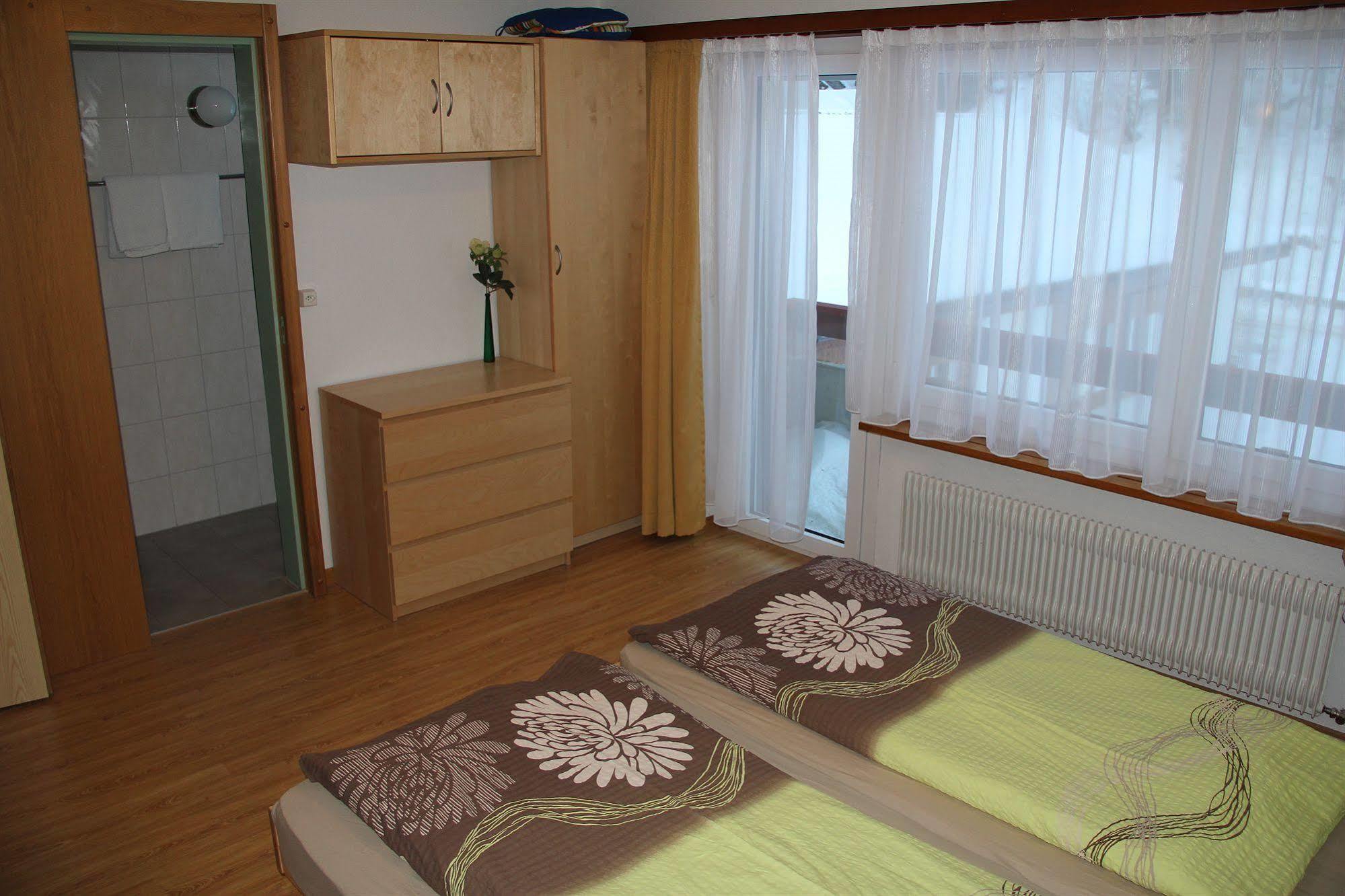 Pension Heino Saas-Grund Exterior photo